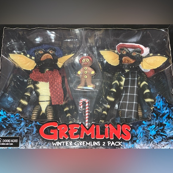 NECA Ultimate Santa Stripe & Gizmo & Winter Gremlins 2 Pack Set 1 Action Figures - Picture 6 of 15